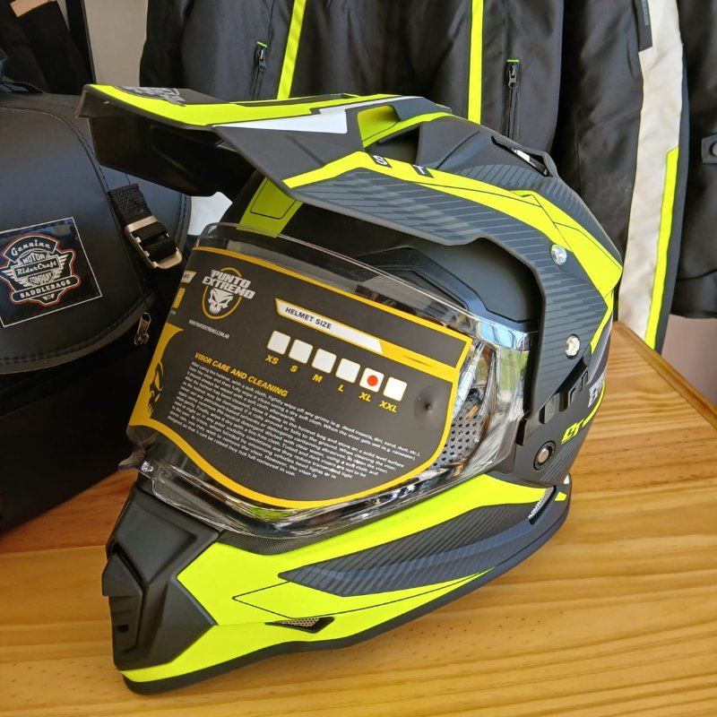 Casco Punto Extremo Dakar MX632A amarillo fluo brillante con gráficas deportivas