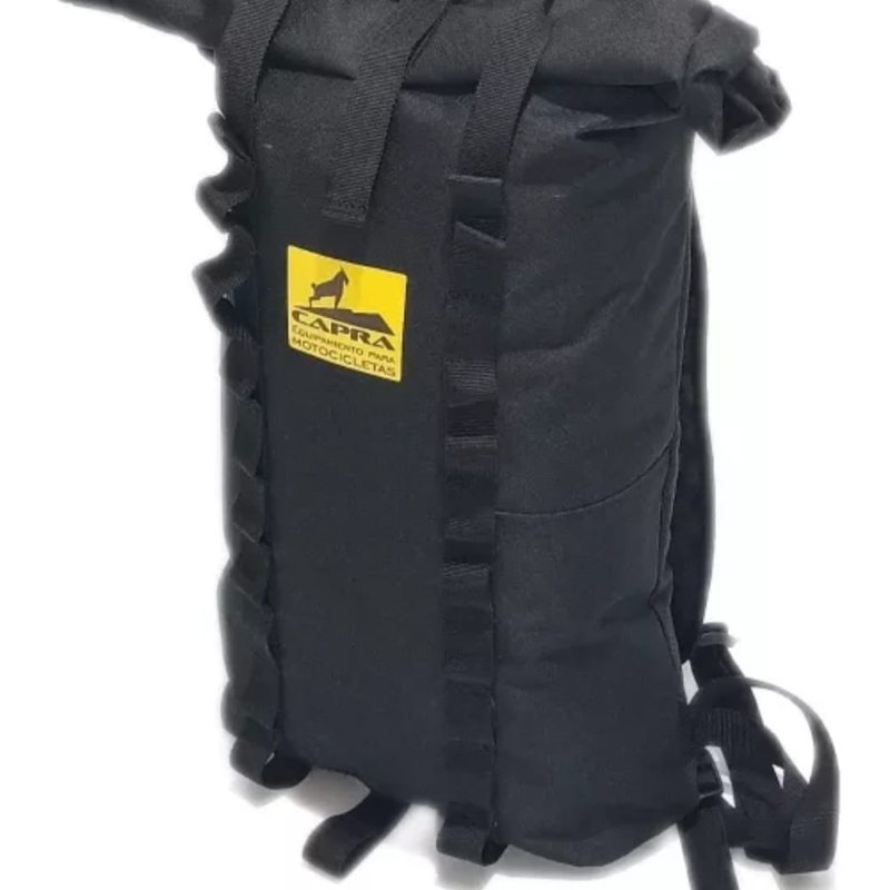 Mochila para moto marca Capra negra impermeable