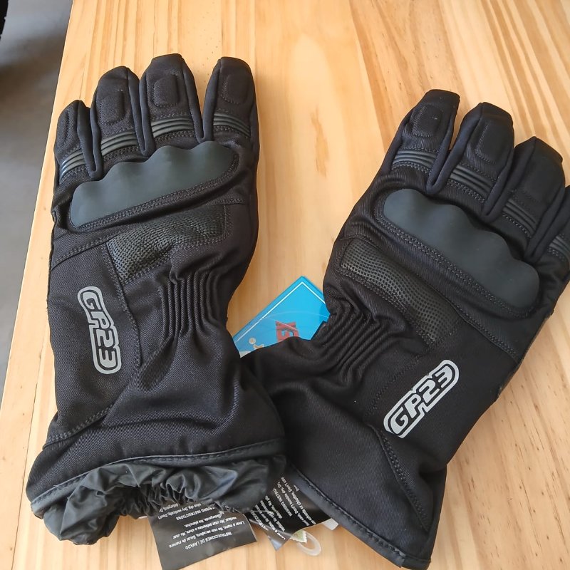 Guantes de moto touring impermeables FAN-TEX en color negro
