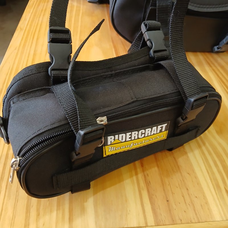 Cartuchera multiuso universal para manubrio y guardabarros de moto Ridercraft